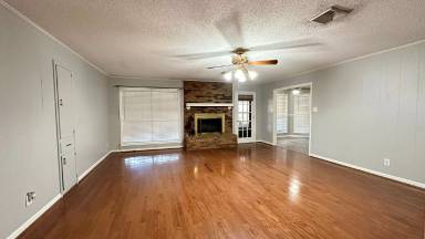 Main picture of 2703 Cuba Blvd