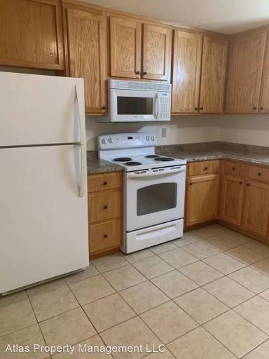 Main picture of 304 W 31st St
