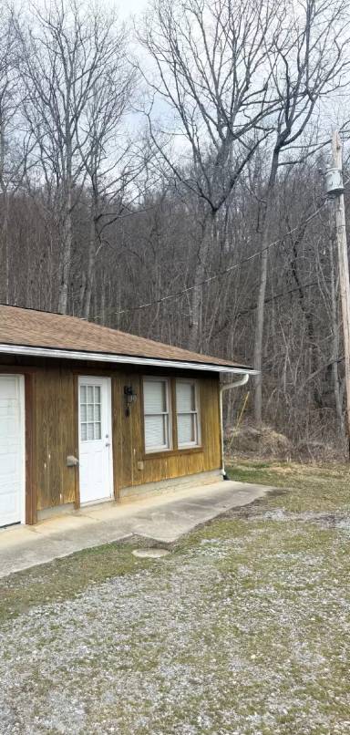 Main picture of 75 Log Cabin Ln