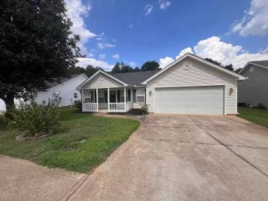 Main picture of 103 Landing Ln