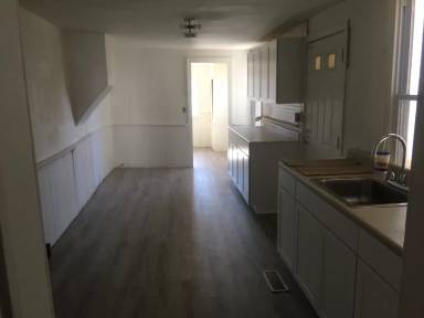 Main picture of 574 Salem Ave