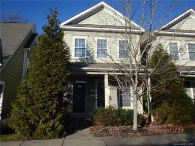Main picture of 21233 Pine St