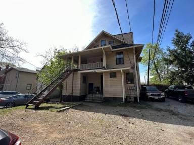 Main picture of 230 E 18th Ave