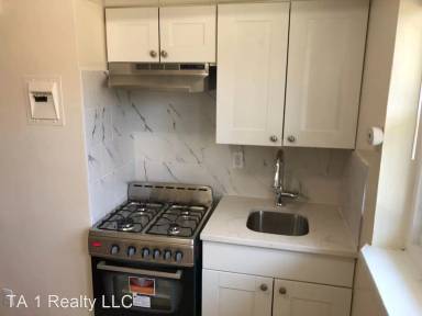 Main picture of 200 Irvington Ave