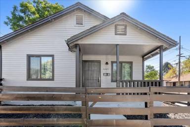 Main picture of 3221 San Jose Way