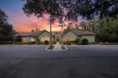 Main picture of Villas of Timberlin Parc Condominiums