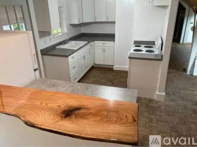 Main picture of 64 Valley St