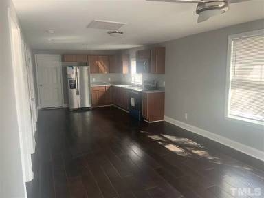 Main picture of 904 Park Ave