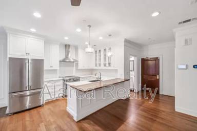 Main picture of 400 N Church St