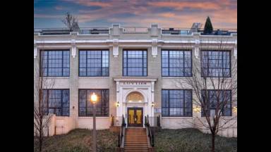 Main picture of 4200 Laclede Ave