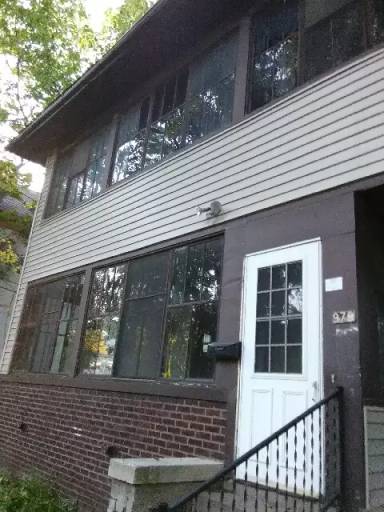 Main picture of 981 Reaney Ave