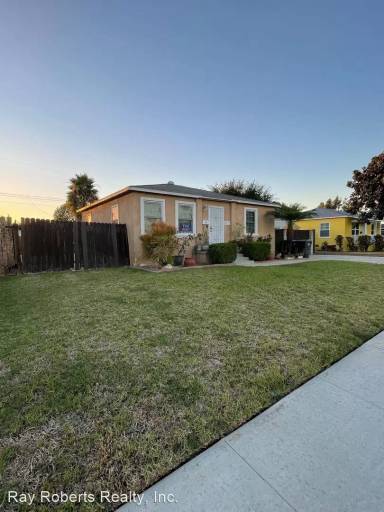 Main picture of 5113 Walnut Ave