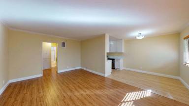 Main picture of 10921 Bloomfield St