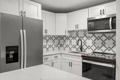 Main picture of 2501 Harn Blvd