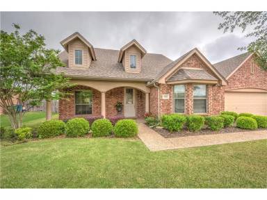 Main picture of 432 Meandering Creek Dr