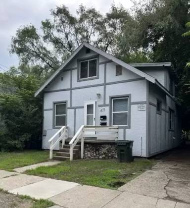 Main picture of 671 Marquette Ave