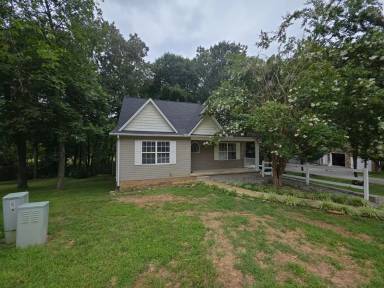 Main picture of 982 Emily Ln