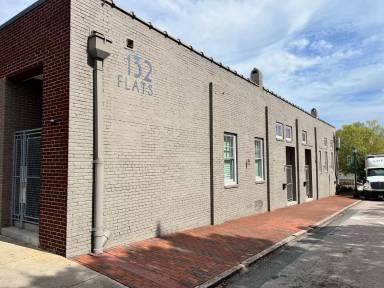 Main picture of 130 E Innes St
