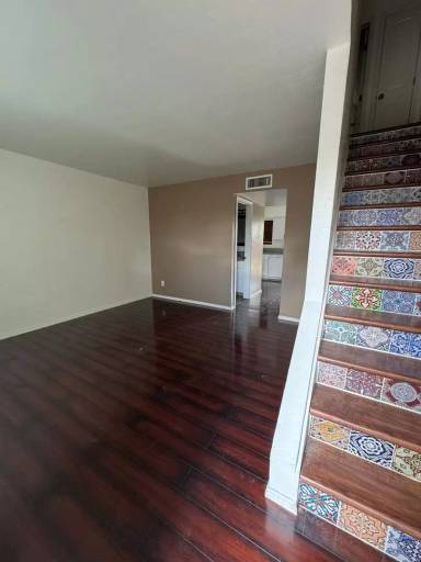 Main picture of 2813 N Mountain Ave