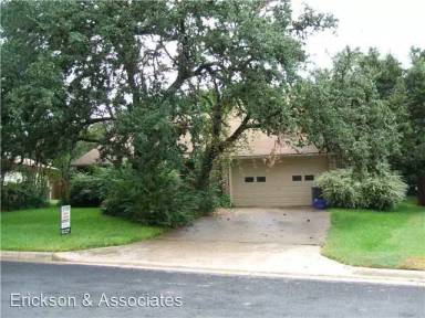 Main picture of 9213 Independence Loop