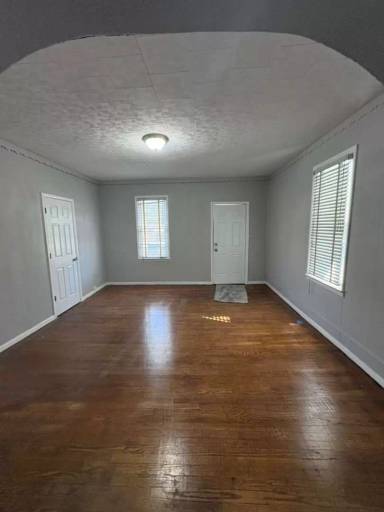 Main picture of 3666 E 57th St