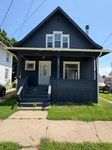 Main picture of 101 1st Ave NW
