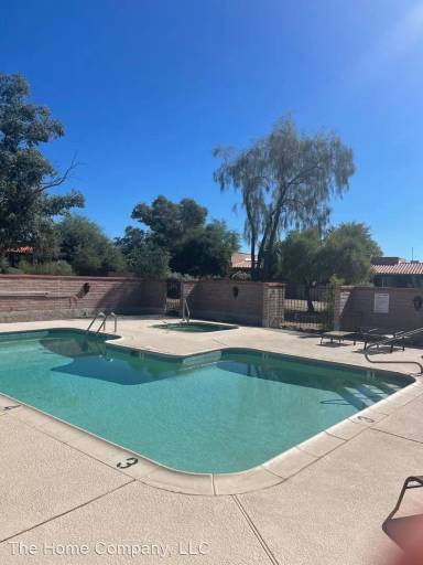 Main picture of 8540 N Calle Tioga