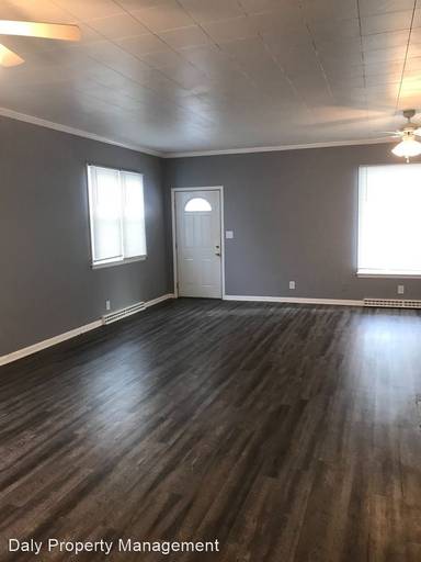 Main picture of 1222 W 3rd St