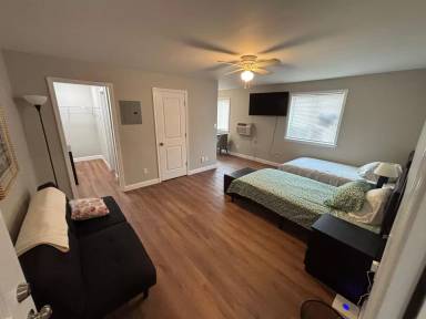 Main picture of 1964 Westwood Northern Blvd