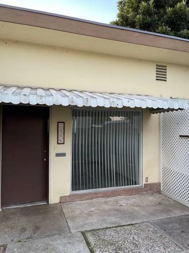 Main picture of 2166 Thomas Ave