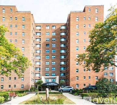 Main picture of Edgewater Towers Condominiums