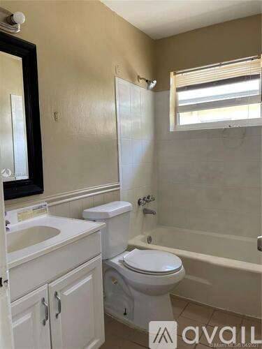 Main picture of 632 SW 16th Ave