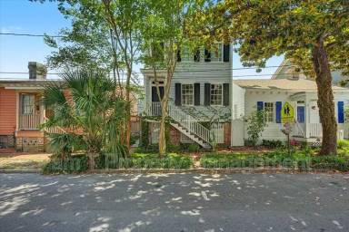 Main picture of 521 E Harris St