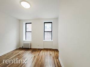 Main picture of 533 W 49th St