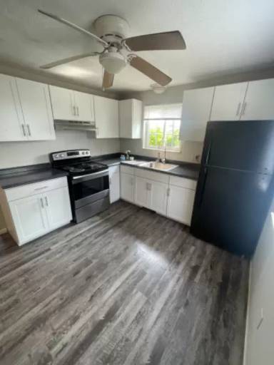 Main picture of 4620 Applegrove St NW