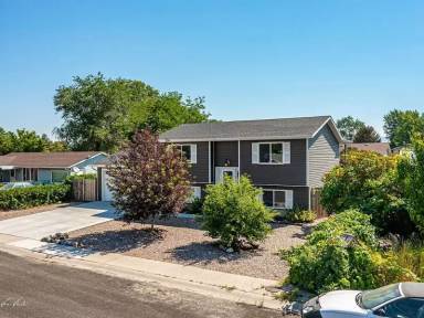 Main picture of 4050 Amber Ln