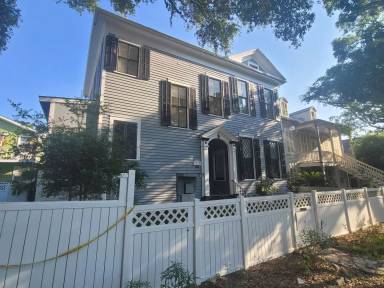 Main picture of 3215 Avenue O