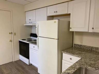 Main picture of 68255 S Main St