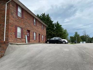 Main picture of 978 N Franklin Ave