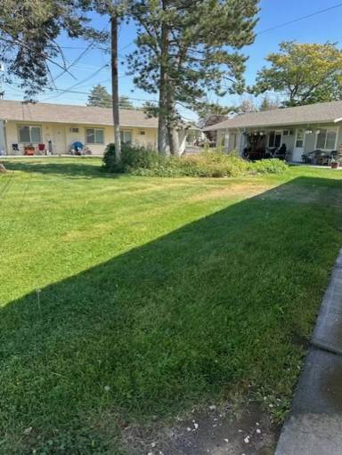 Main picture of 4445 Circle Pl NE