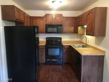 Main picture of 102 Cambridge Ct