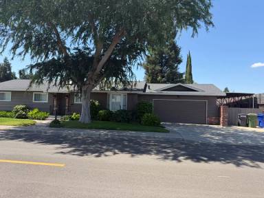 Main picture of 425 Corello St