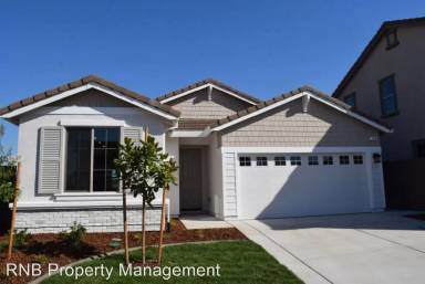 Main picture of 740 Swallowtail Ct