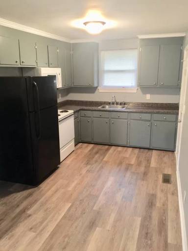 Main picture of 3306B Leslie Ct