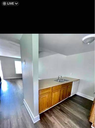 Main picture of W Columbia Sc