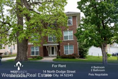 Main picture of 10 N Dodge St