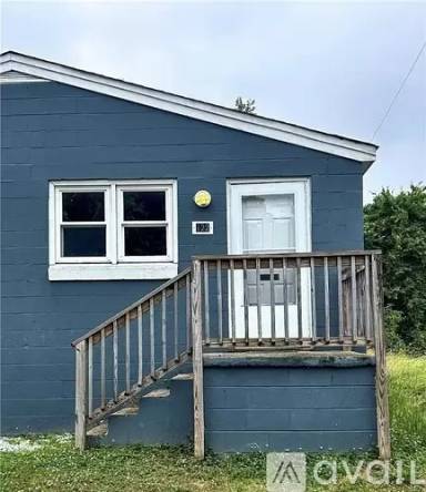 Main picture of 122 N Crater Rd