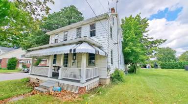 Main picture of 645 W King St