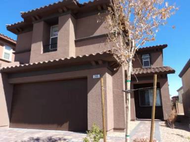 Main picture of 202 Augusta Course Ave