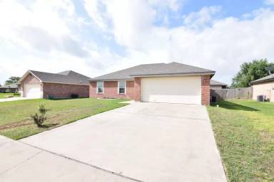 Main picture of 503 Chrislyn St